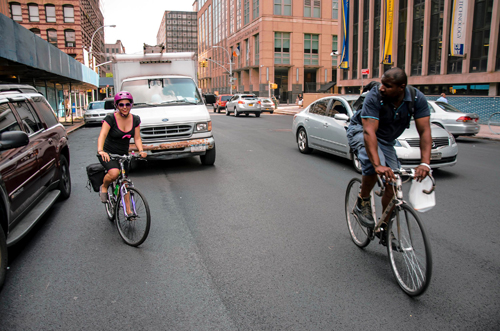 Lane change! White stripe erasure leads to commuter chaos