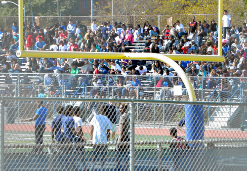 Threatening scrawl triggers bomb scare at Lincoln High School