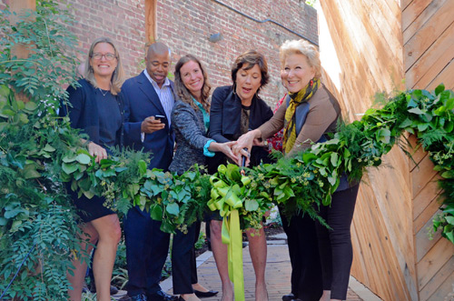 The waste water beneath my wings! Bette Midler rings in new, absorbent community garden in Gowanus