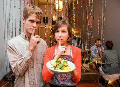 Shut up and eat! Greenpoint restaurant serves meals in silence