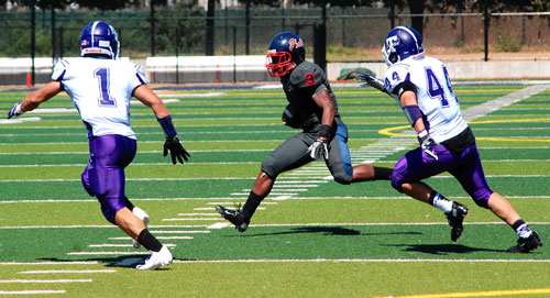 Gutsy fourth-down call pushes Erasmus past Tottenville for season-opening win