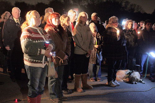 Brooklyn remembers Sandy by candlelight