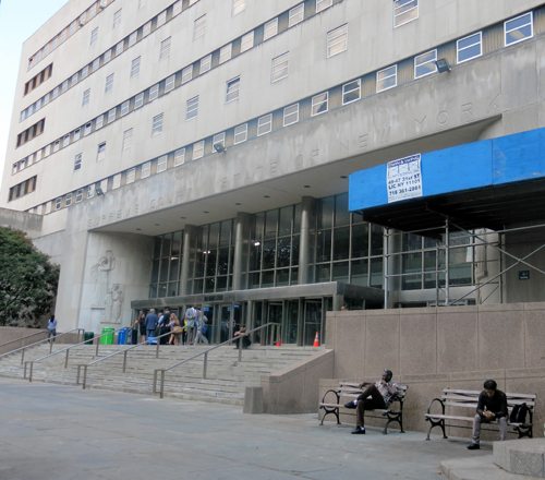 No hard hats beyond this point: B’klyn courthouse sports perma-scaffolding but no construction