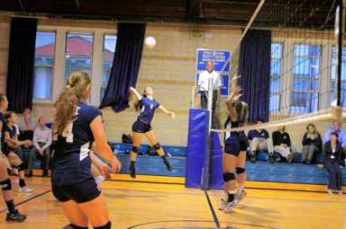 Fontbonne’s rally falls short
