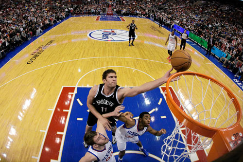Lopez injury likely critical for Nets