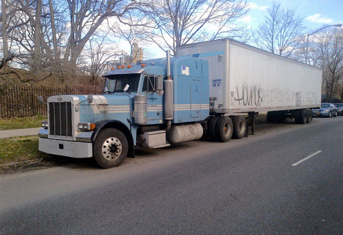 Trailer trash: Abandoned big rig left to rust on Flatbush Avenue