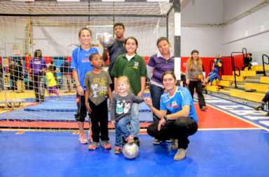 Too-cool winter Schoolfest gathers little scholars and their parents