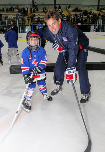NY Rangers coach local youth