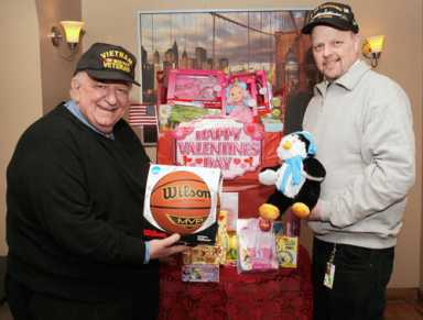 Bay Ridge bar gathers Valentine’s gifts for wounded warriors