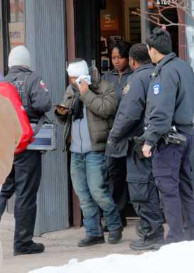 Emergency call! Goons loot phone Flatbush Avenue phone store