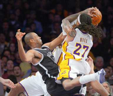 Signing Jason Collins makes good basketball sense