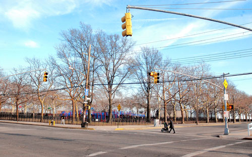 Councilman to city: greenlight our stoplight!