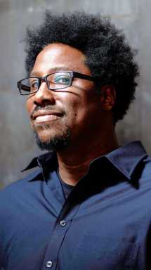 ‘Biased’ in Brooklyn: Comedian W. Kamau Bell hits the Bell House