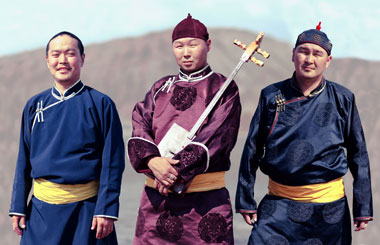 Tuvan and groovin’: Trio puts modern spin on traditional throat singing