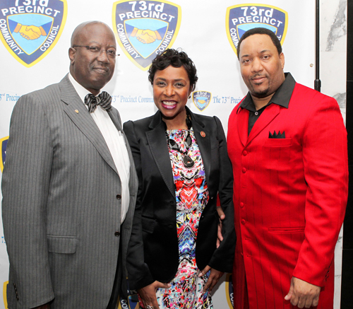 Community council honors police chief