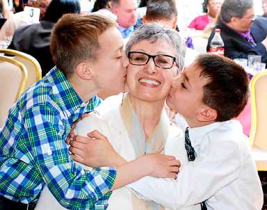 Motherly love! Charity brunch honors special ladies
