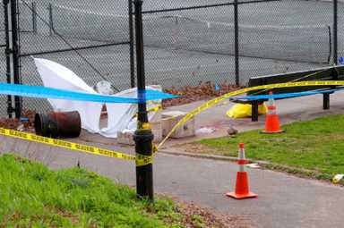 Dog-walker finds corpse in Shore Road Park