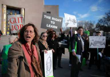Book lovers to new libary honcho: Hands off the Brooklyn Heights branch