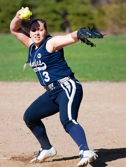 Defending champion Fontbonne powers past St. Francis Prep