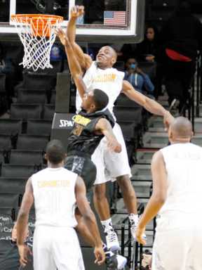 Nazareth star Usilo sticking with Manhattan College