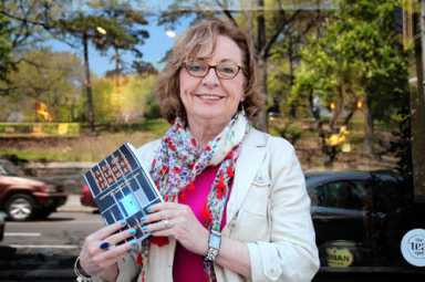 Jailhouse librarian pens book about dispensing prose in the pokey