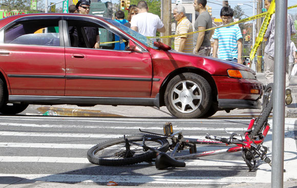 Dyker Heights car crash leaves cyclist in critical condition