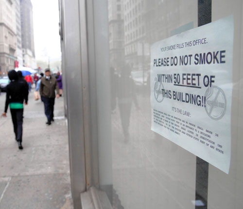 Rogue Court Street worker posts smoking ban signs