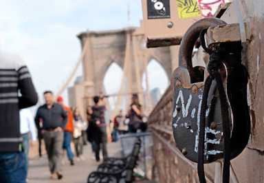 City to lovebirds: Lock it off!