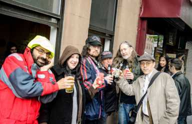 Hundreds brave rain for Park Slope’s Fifth Ave. Fair