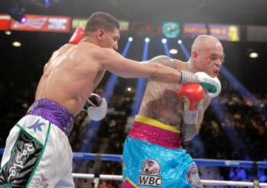 Heartbreaker: Williamsburg’s Collazo bested by Amir Khan