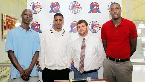 New hoops team in the ’hood