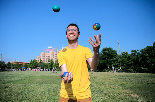 Family circus at Brooklyn Bridge Park
