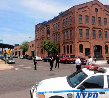 Cops: Gunman standoff in Gowanus ends in suicide