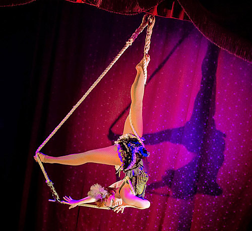 Cirque du stroll-eil!