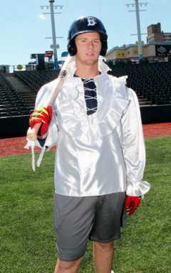 The game about nothing! ‘Seinfeld’ fans flock to themed Cyclones game