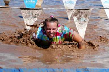 Fast women get dirty at Aviator
