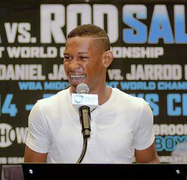 Brownsville boxer Jacobs to compete for world title at Barclays Center