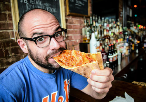Theater in the round! Comedians pen pizza-themed plays