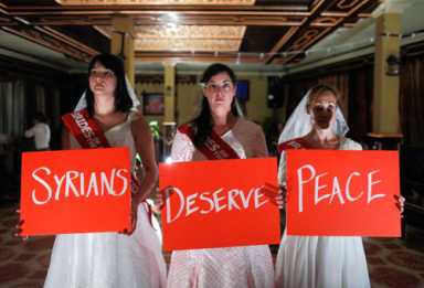 Smoking guns: Hookah lounge hosts powerful play about Syrian conflict