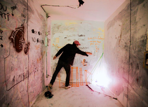 Art by the masses: B’wick gallery gives world the keys, paint roller