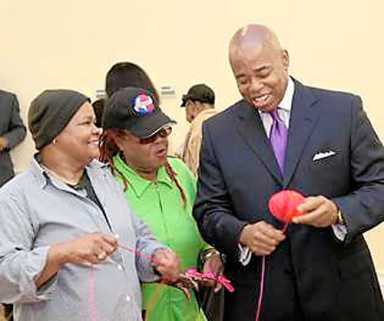 Standing O is at it again!