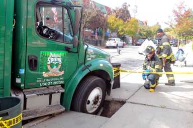 Sinkhole traps truck in Marine Park