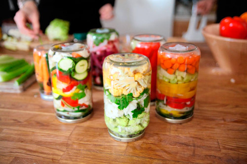 Bulgarian pickling workshop comes with a side of cultural exchange