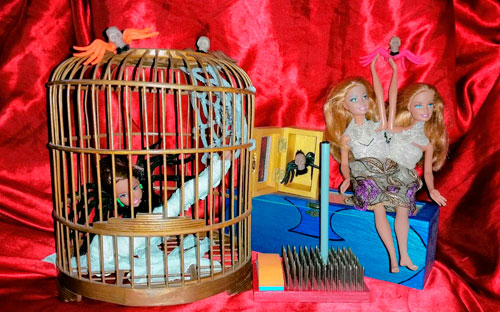 Coney Island puts a freaky spin on holiday gift market