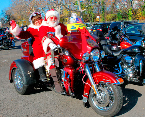 Santa Claus rolls into Flatlands