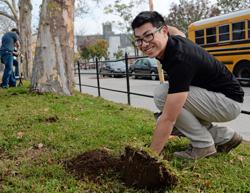 Kaiser’s on a roll! Students spruce up Coney Park