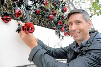 Artist adorns Gowanus Canal with ‘roses’ made from Ralph Lauren shirts