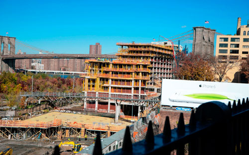 Battle of the bulkhead: Brooklyn Bridge Park hotel’s bar, machinery blocks view