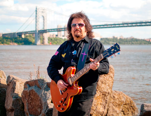 Still hangin’ on! Vanilla Fudge guitarist to rock S’Bay toy drive