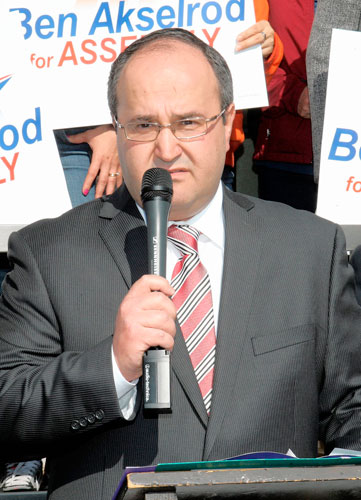 Gentleman’s battle! Akselrod kicks off Assembly bid against Cymbrowitz